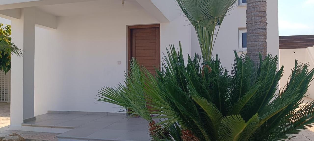 Colonial Villa 32 Перволия Екстериор снимка