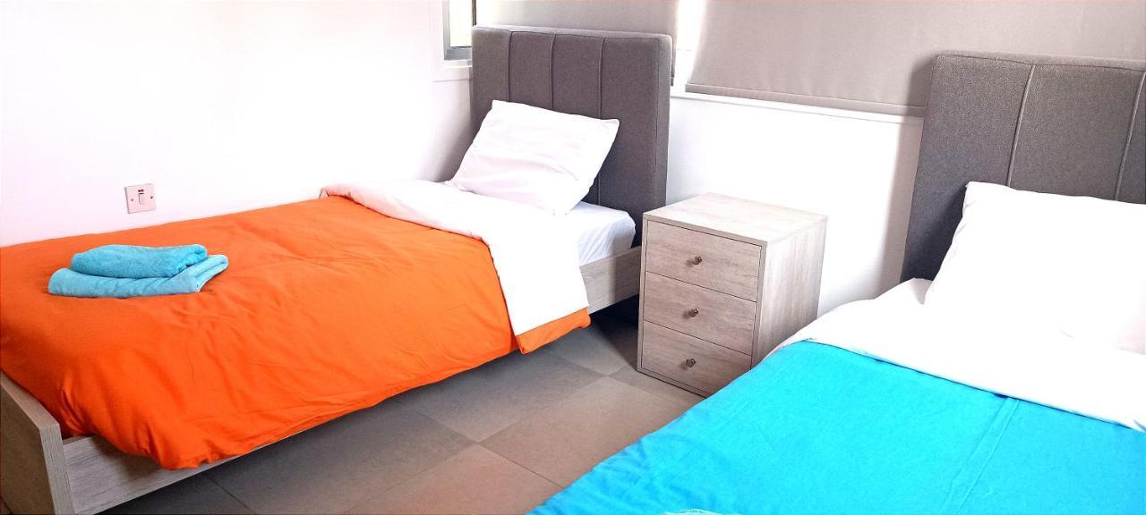 Colonial Villa 32 Перволия Екстериор снимка