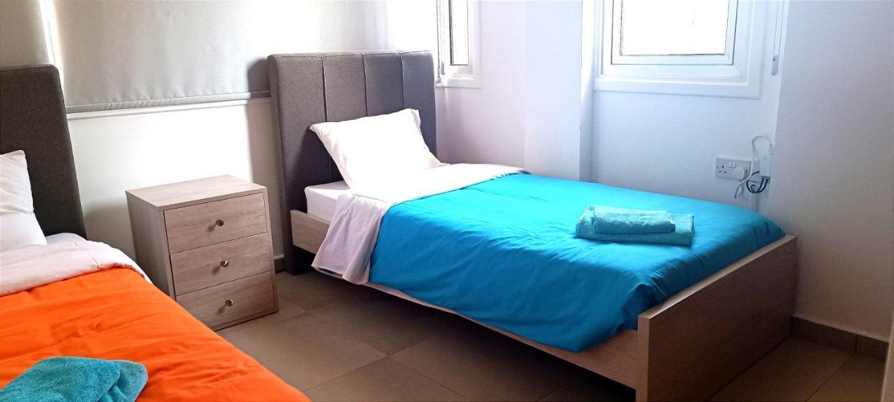 Colonial Villa 32 Перволия Екстериор снимка