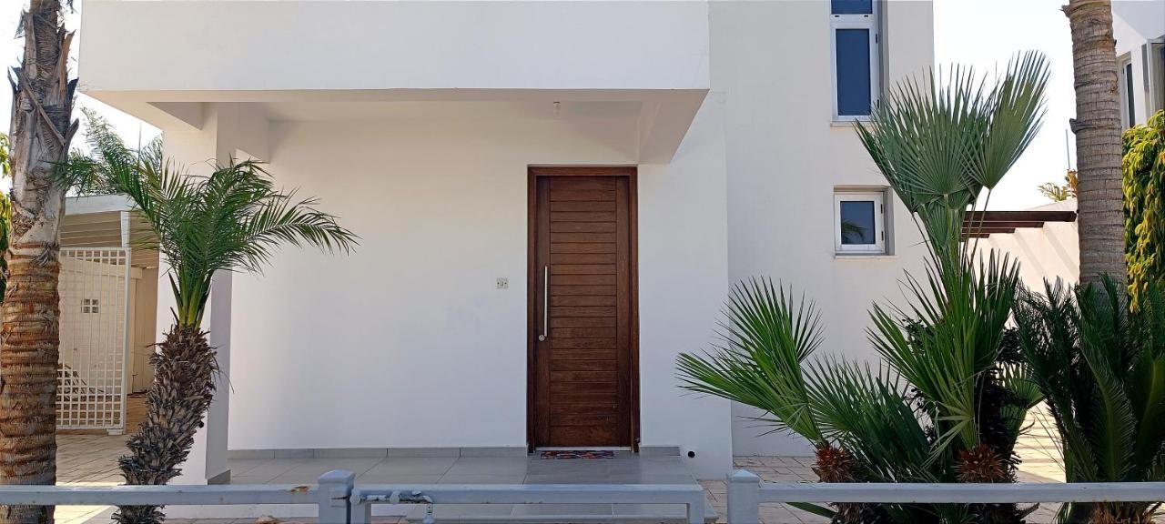 Colonial Villa 32 Перволия Екстериор снимка